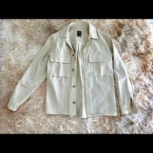 Zara Men’s Crème button up - small